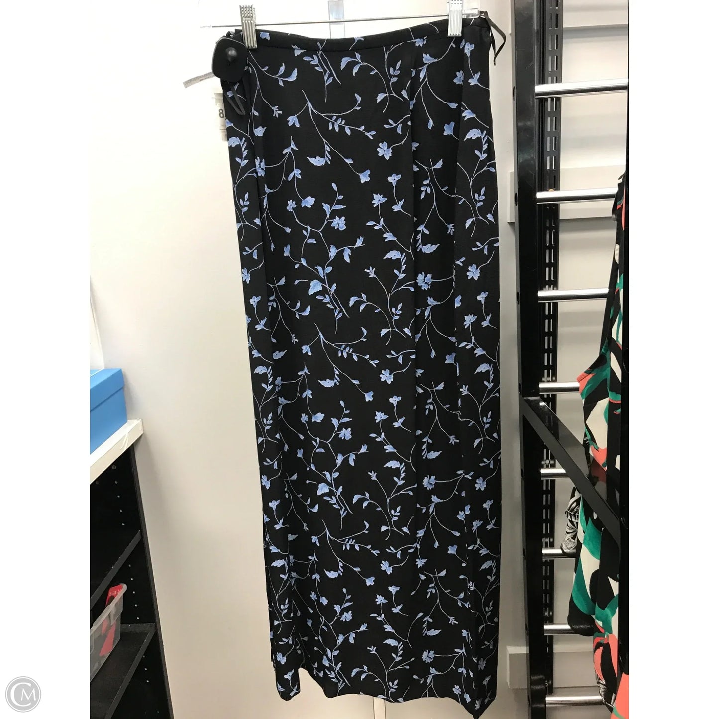 Skirt Maxi By Clothes Mentor In Black & Blue, Size: 8