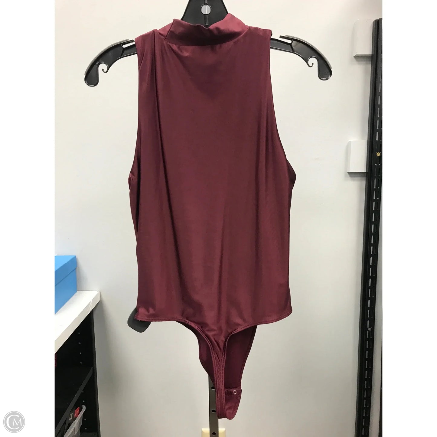Top Sleeveless By House Of Harlow In Maroon, Size: S