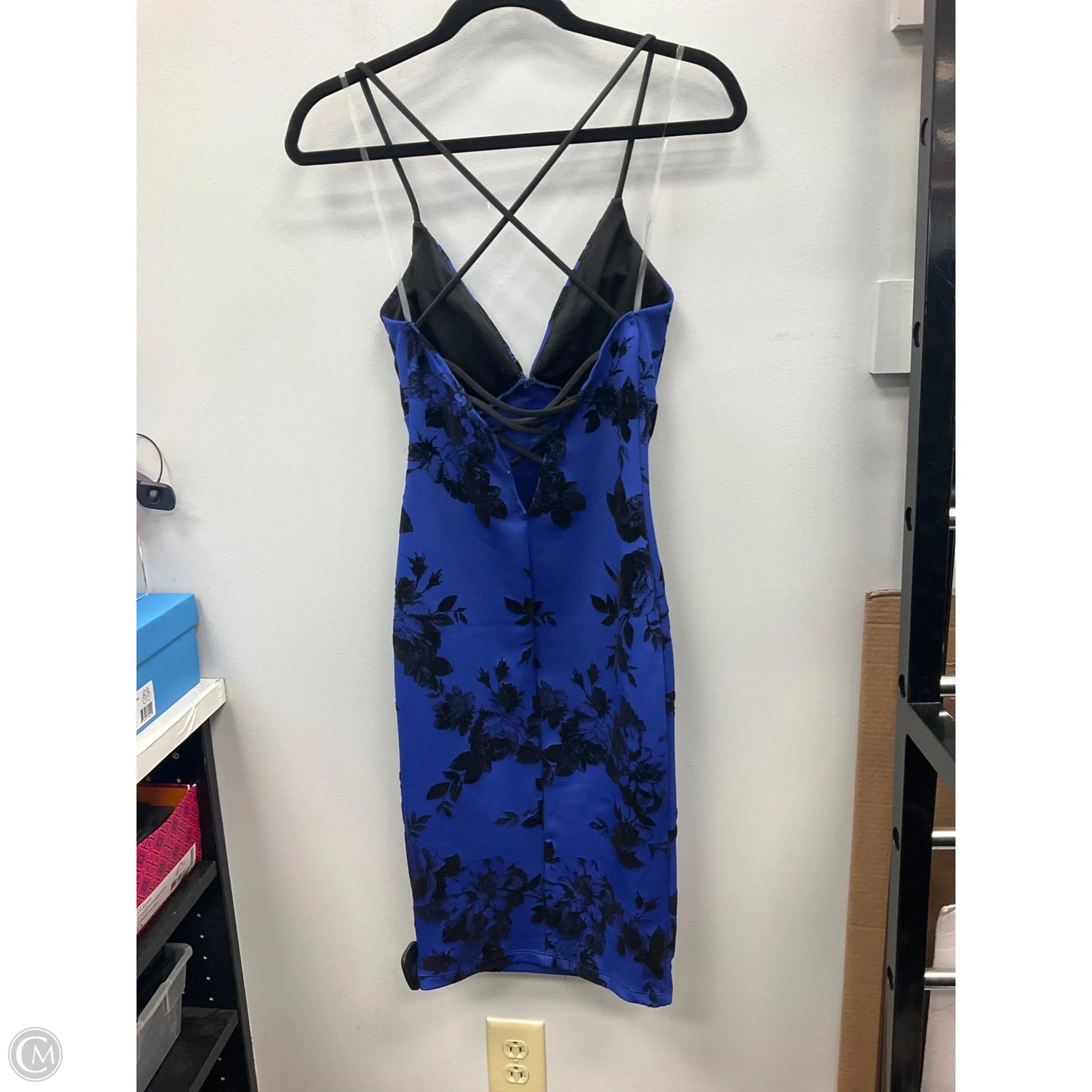Dress Casual Short By Clothes Mentor In Black & Blue, Size: M