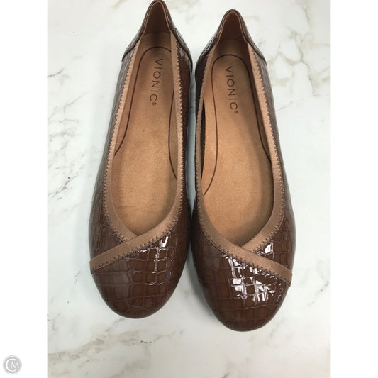 Shoes Flats By Vionic In Brown, Size: 8