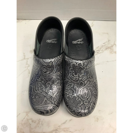 Shoes Heels Platform By Dansko In Silver, Size: 9