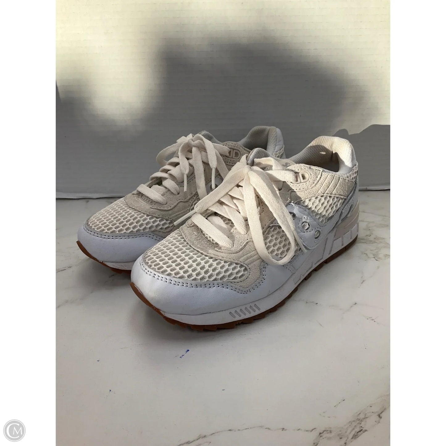 Shoes Athletic By Saucony In Cream, Size: 6