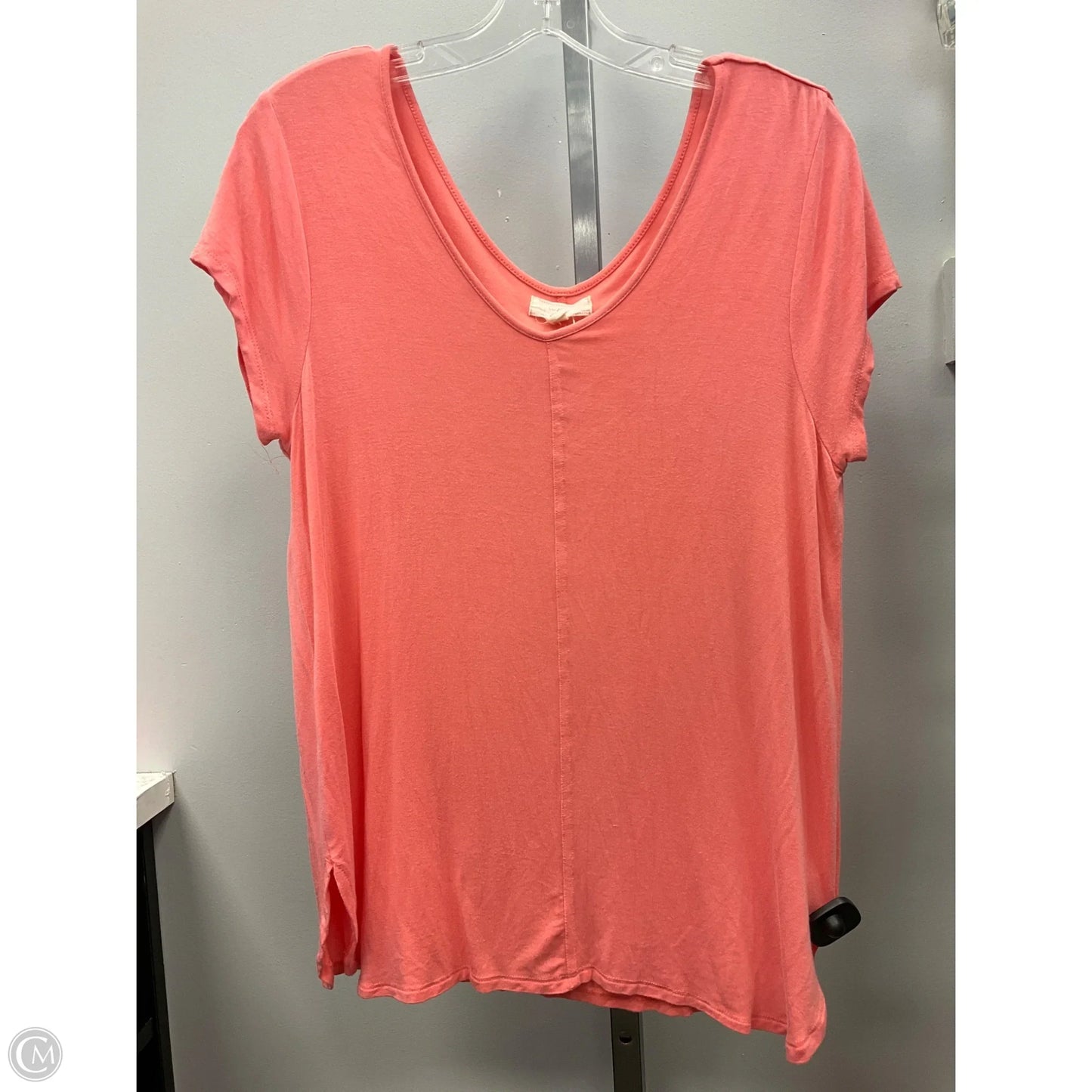 Top Short Sleeve By Cupio In Coral, Size: M