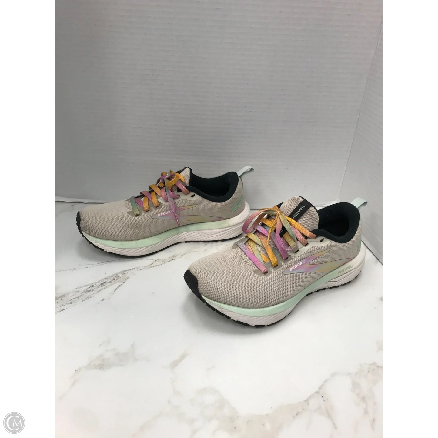 Shoes Athletic By Brooks In Beige, Size: 6.5