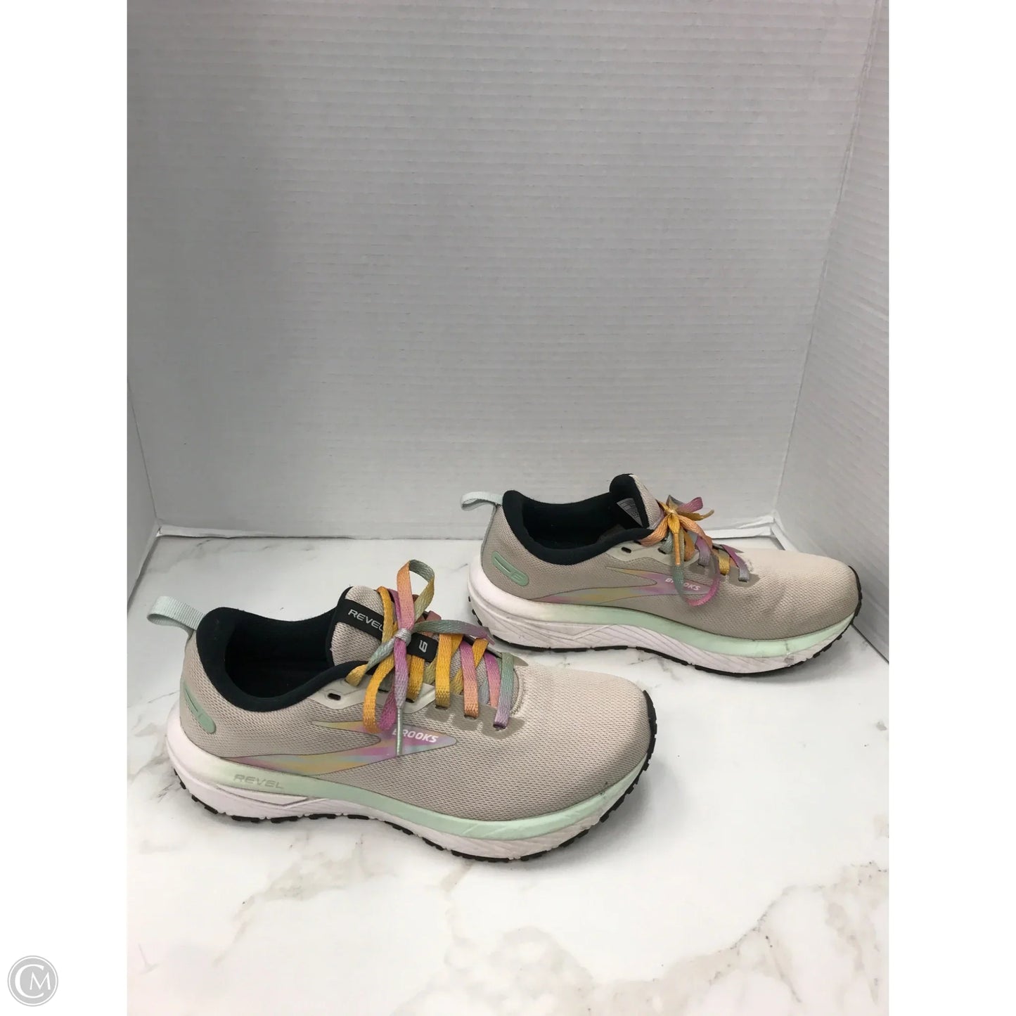 Shoes Athletic By Brooks In Beige, Size: 6.5