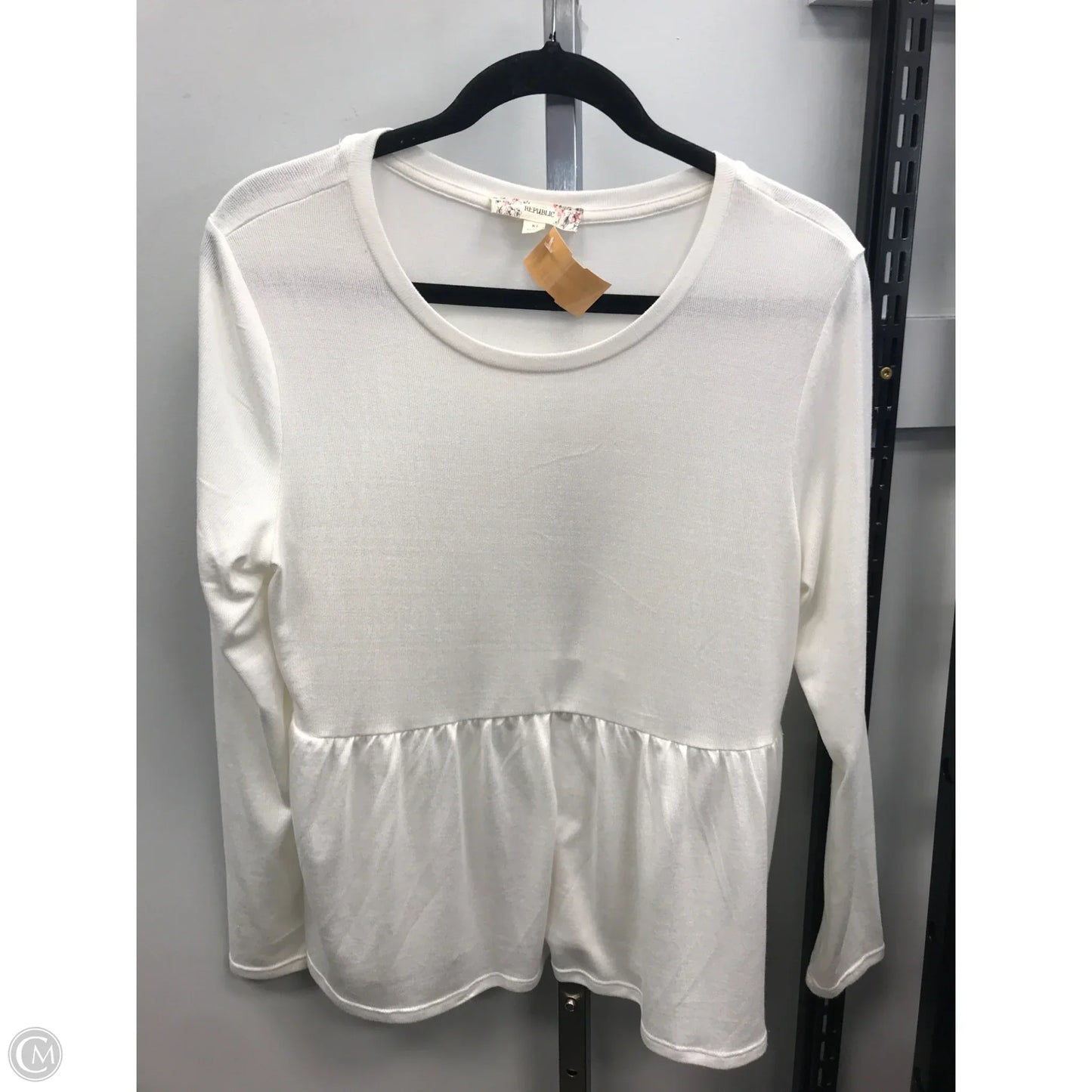 Top Long Sleeve By Pink Republic In Ivory, Size: Xl