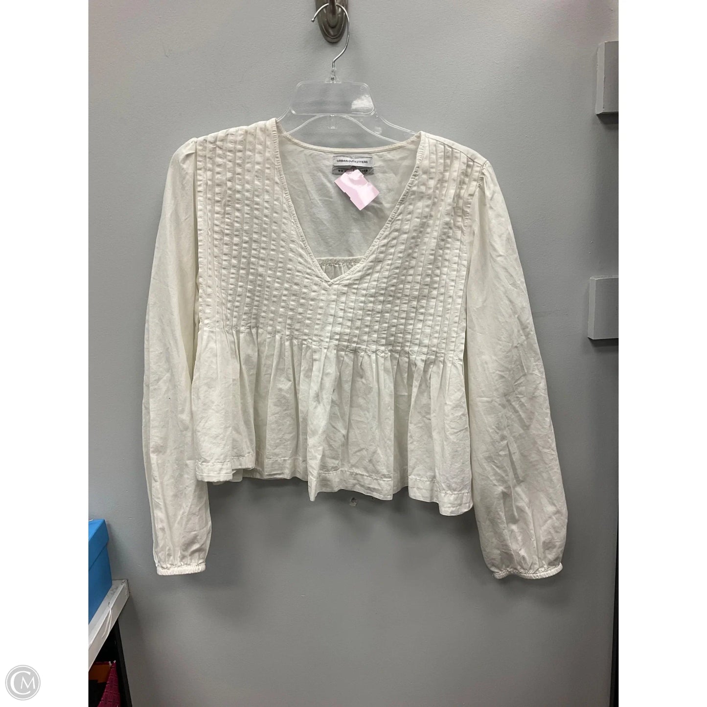 Top Long Sleeve By Urban Outfitters In Cream, Size: M