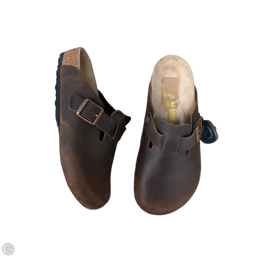 Sandals Flats By Birkenstock In Brown, Size: 9