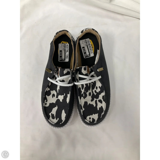 Shoes Flats By Hey Dude In Animal Print, Size: 11