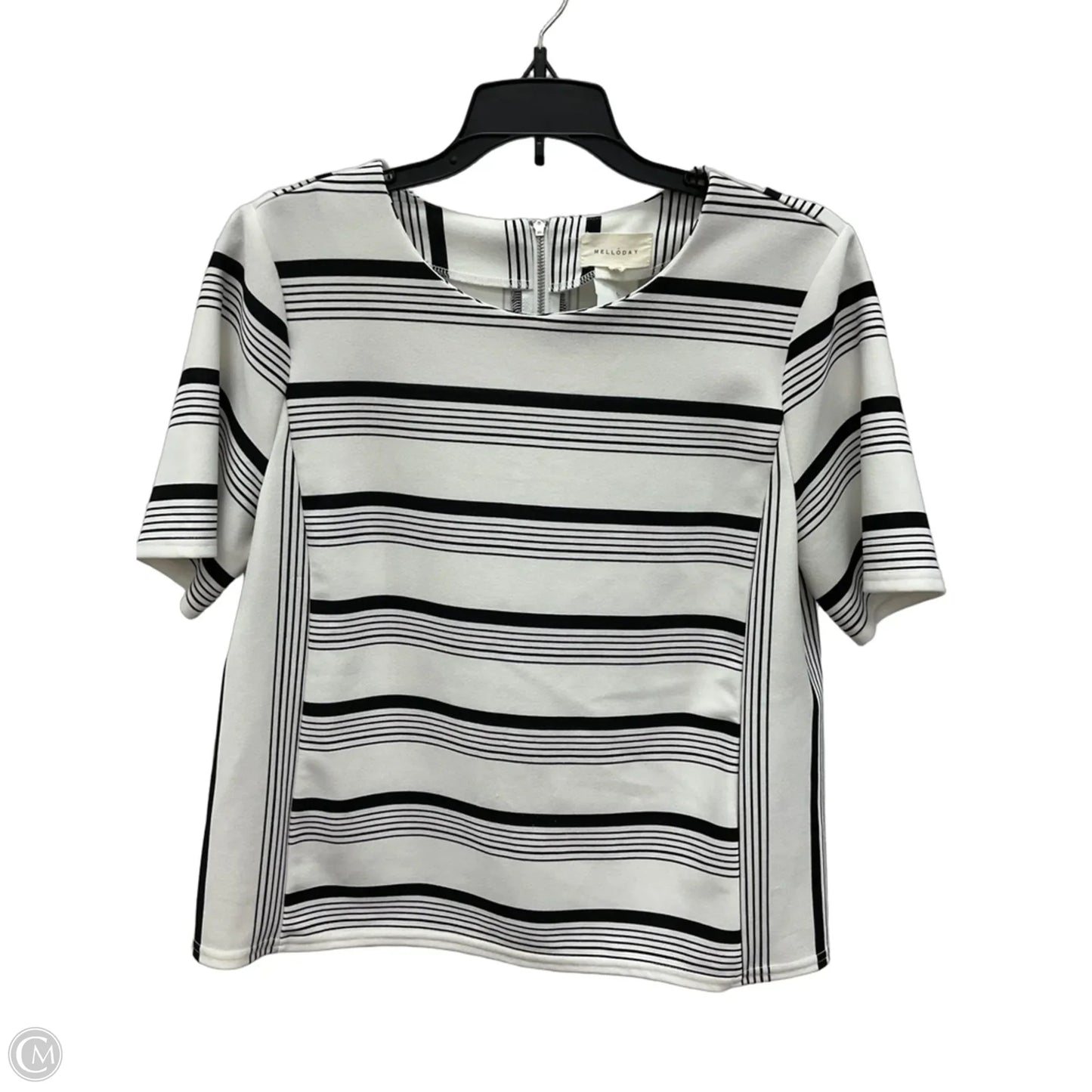 Top Short Sleeve By Melloday In Striped Pattern, Size: M