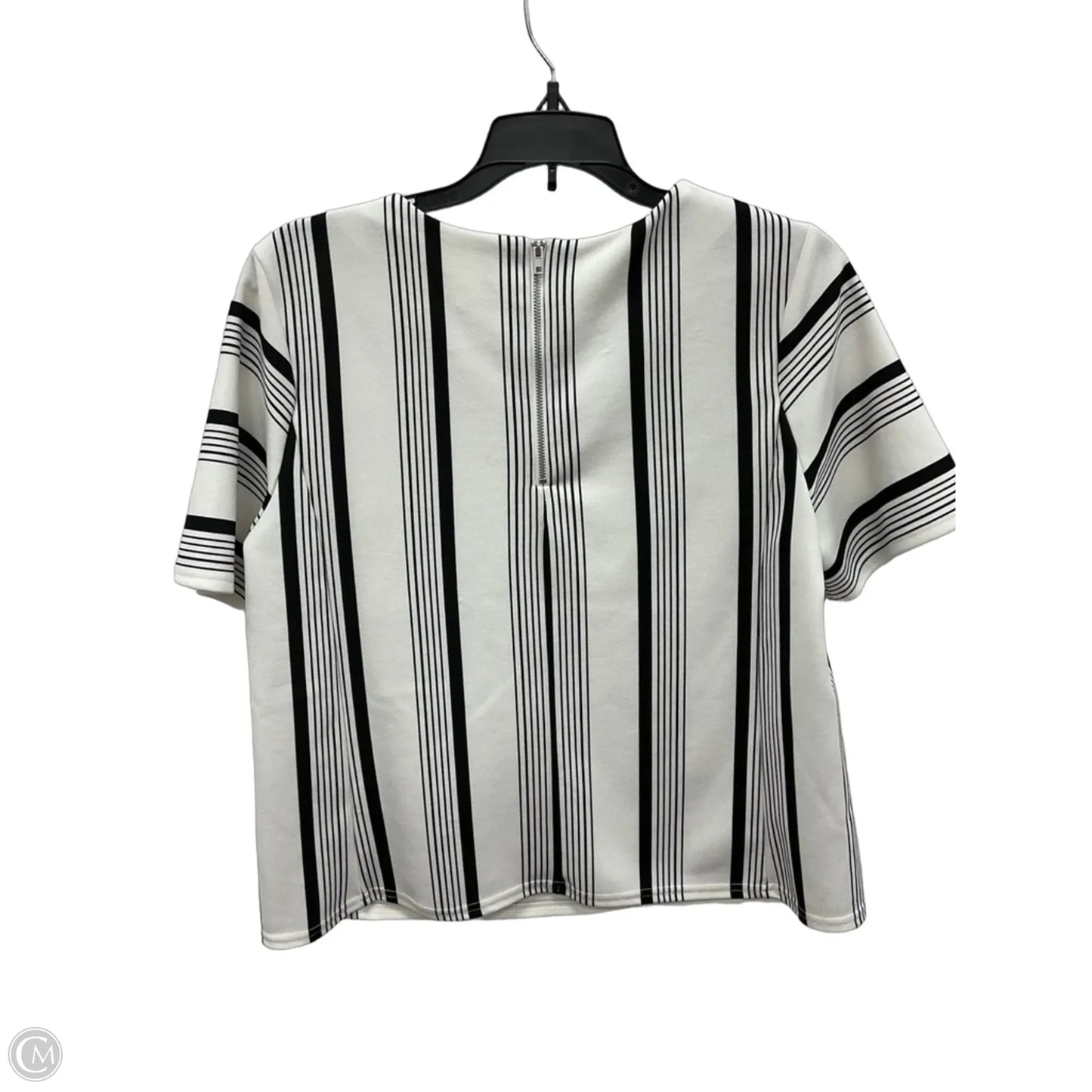 Top Short Sleeve By Melloday In Striped Pattern, Size: M