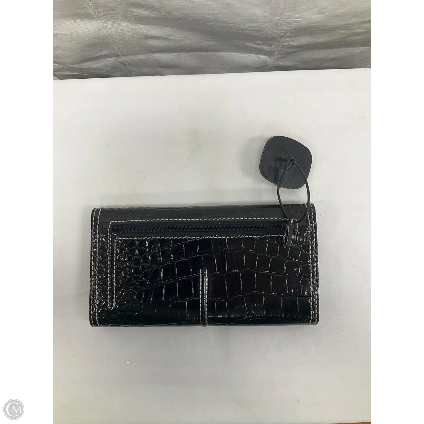 Wallet By Liz Claiborne, Size: Medium