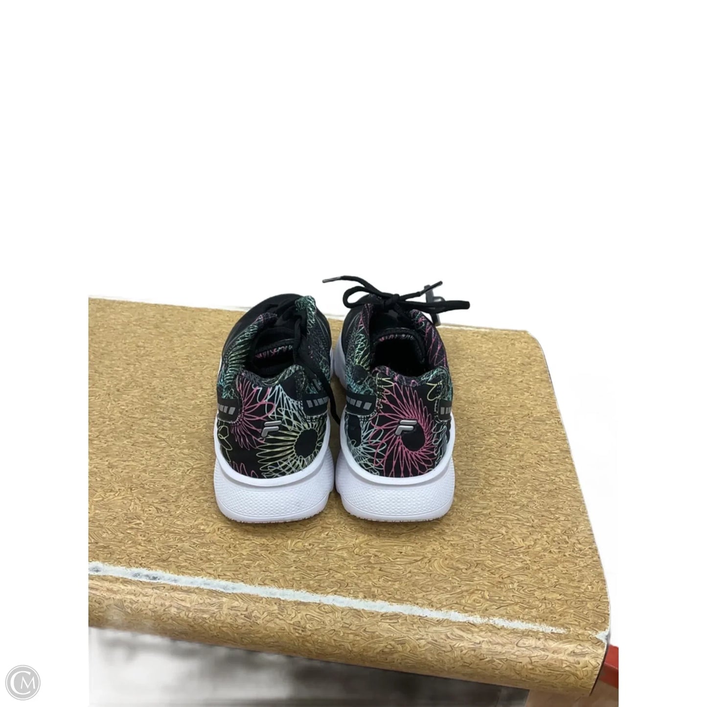 Shoes Athletic By Fila In Black & White, Size: 9.5