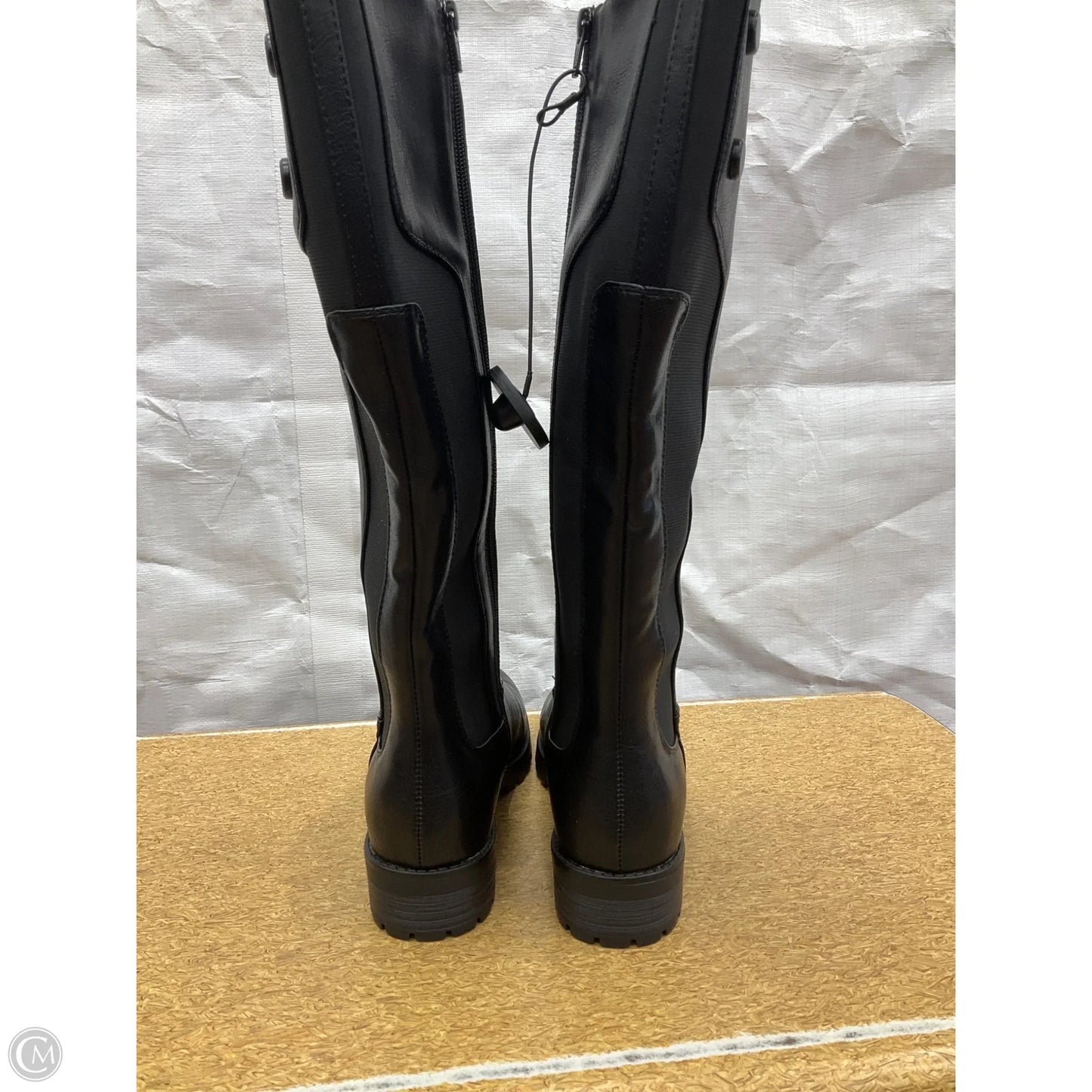 Boots Knee Flats By Bare Traps In Black, Size: 8.5