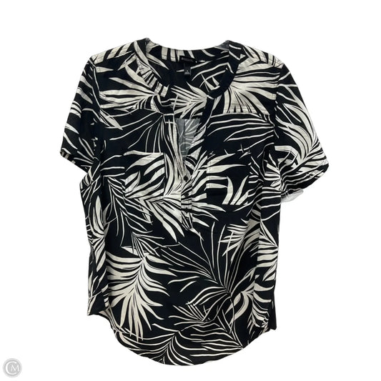 Top Short Sleeve By Torrid In Black & White, Size: 1x
