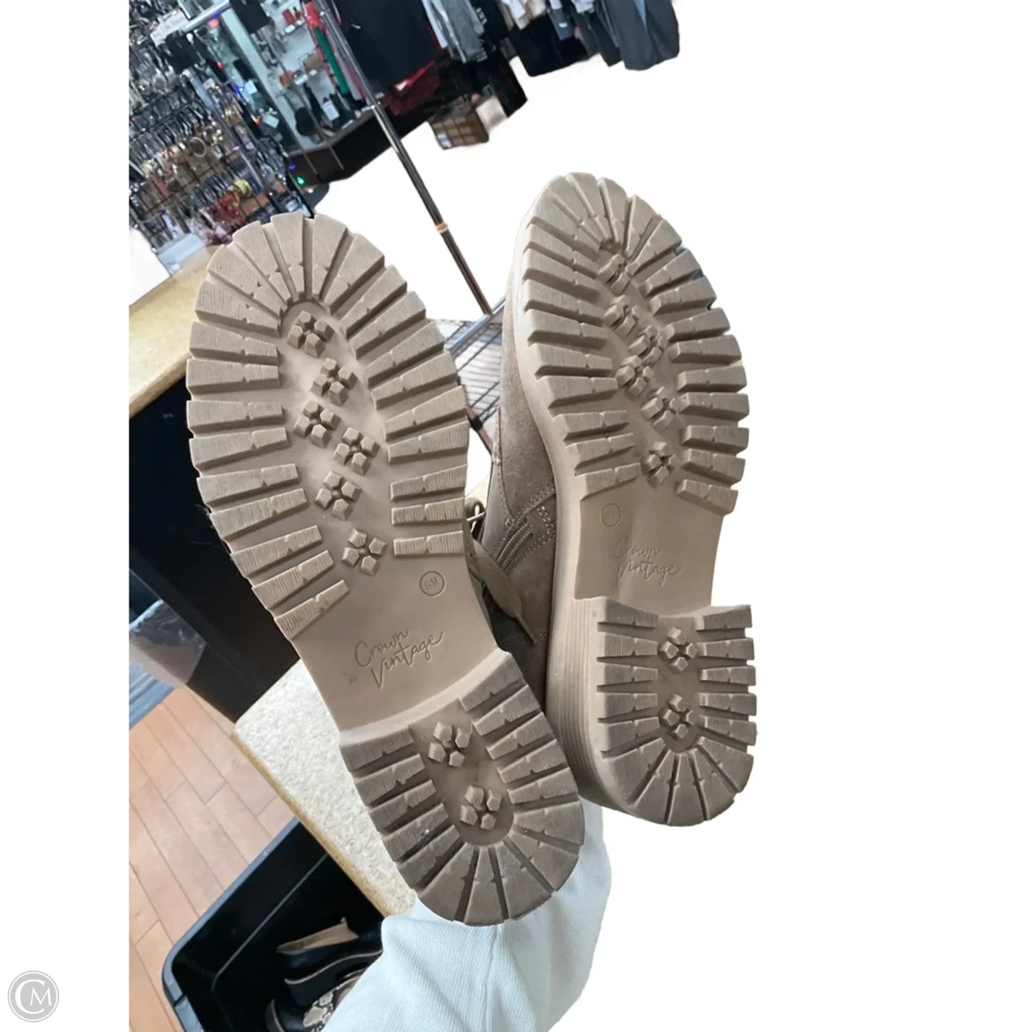 Boots Hiking By Crown Vintage In Tan, Size: 9