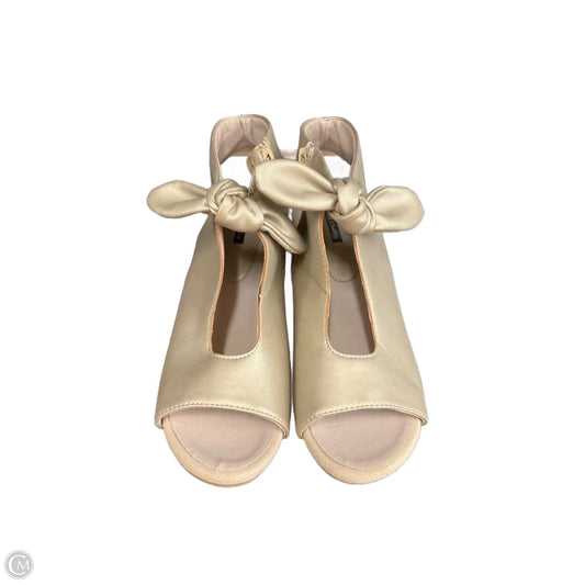 Shoes Heels Block By Cmb In Gold, Size: 8.5