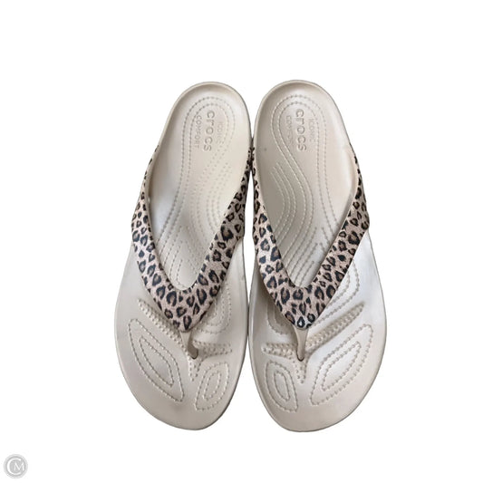 Sandals Flats By Crocs In Animal Print, Size: 11