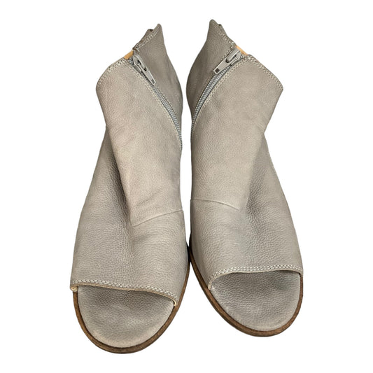 Boots Ankle Heels By Lucky Brand In Beige, Size: 8.5