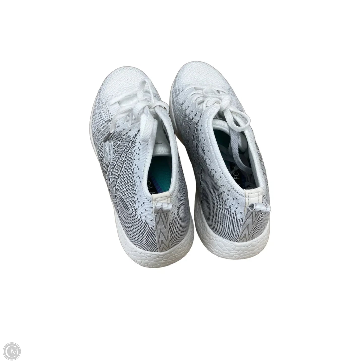 Shoes Sneakers By Skechers In White, Size: 7.5