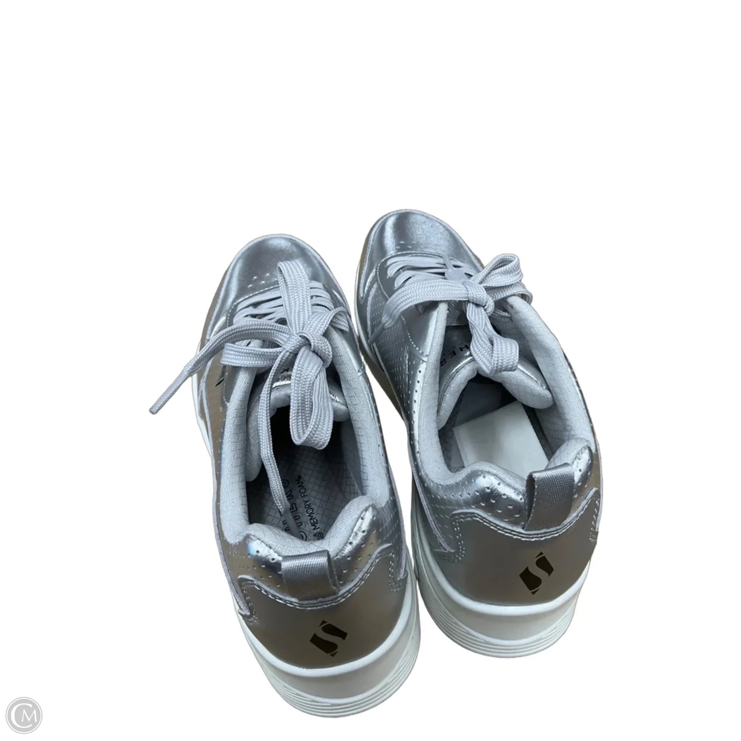 Shoes Sneakers By Skechers In Silver, Size: 8