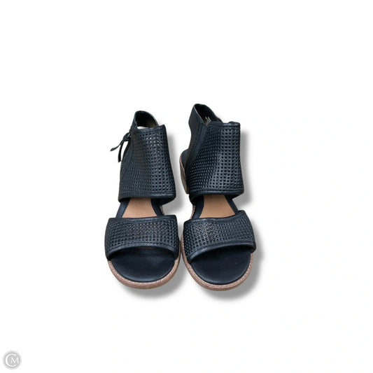 Sandals Heels Block By Sofft In Black, Size: 6