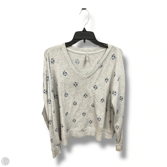 Sweater By Simple Pleasures In Grey, Size: 1x