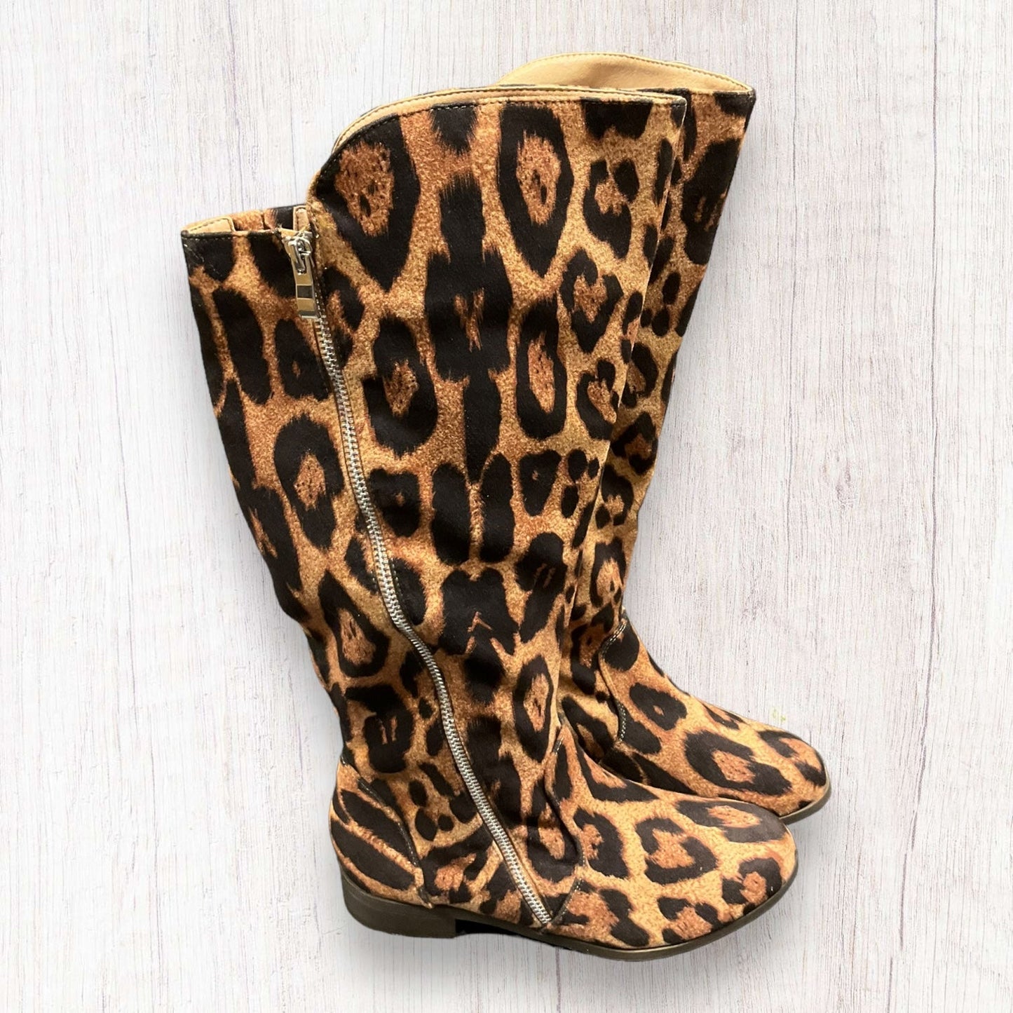 Animal Print Boots Knee Flats Clothes Mentor, Size 6.5