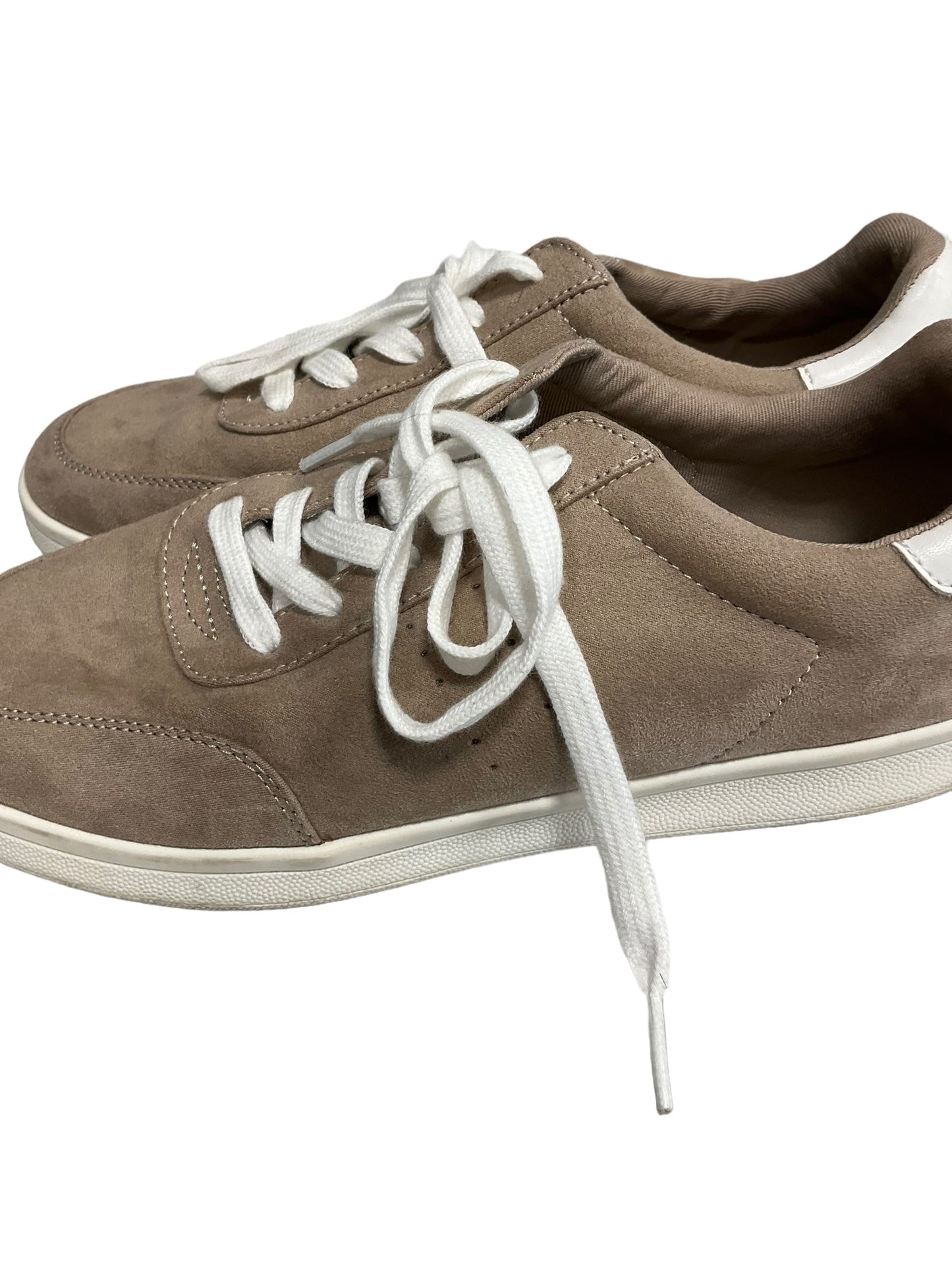 Tan Shoes Sneakers Old Navy, Size 9