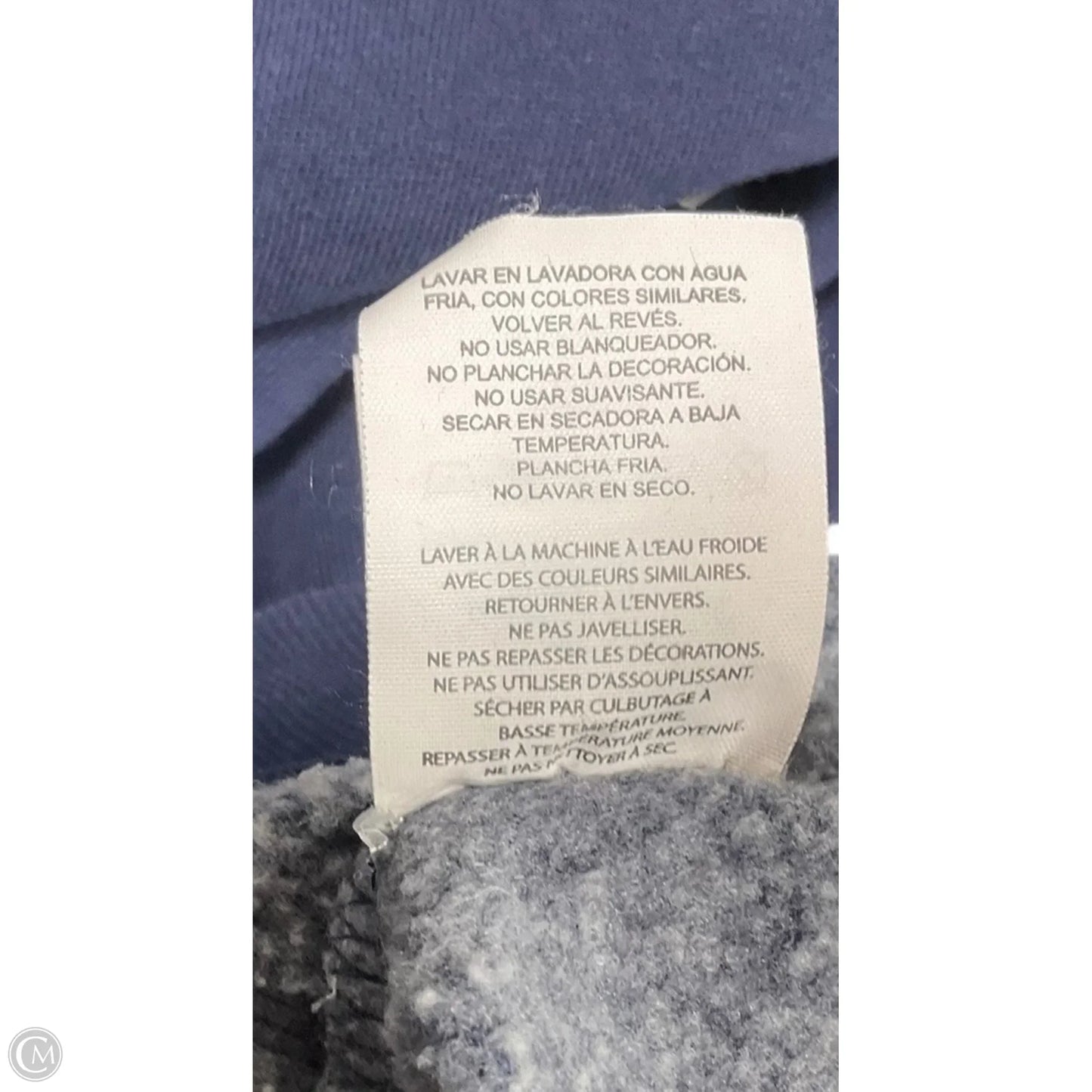 Sweatshirt Hoodie By Fila In Navy, Size: M