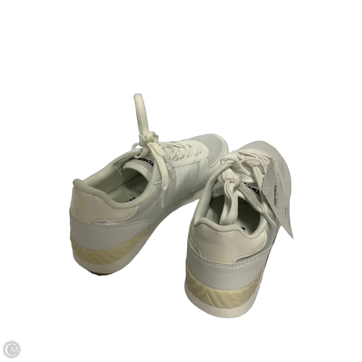 Shoes Athletic By Tretorn In White, Size: 8.5