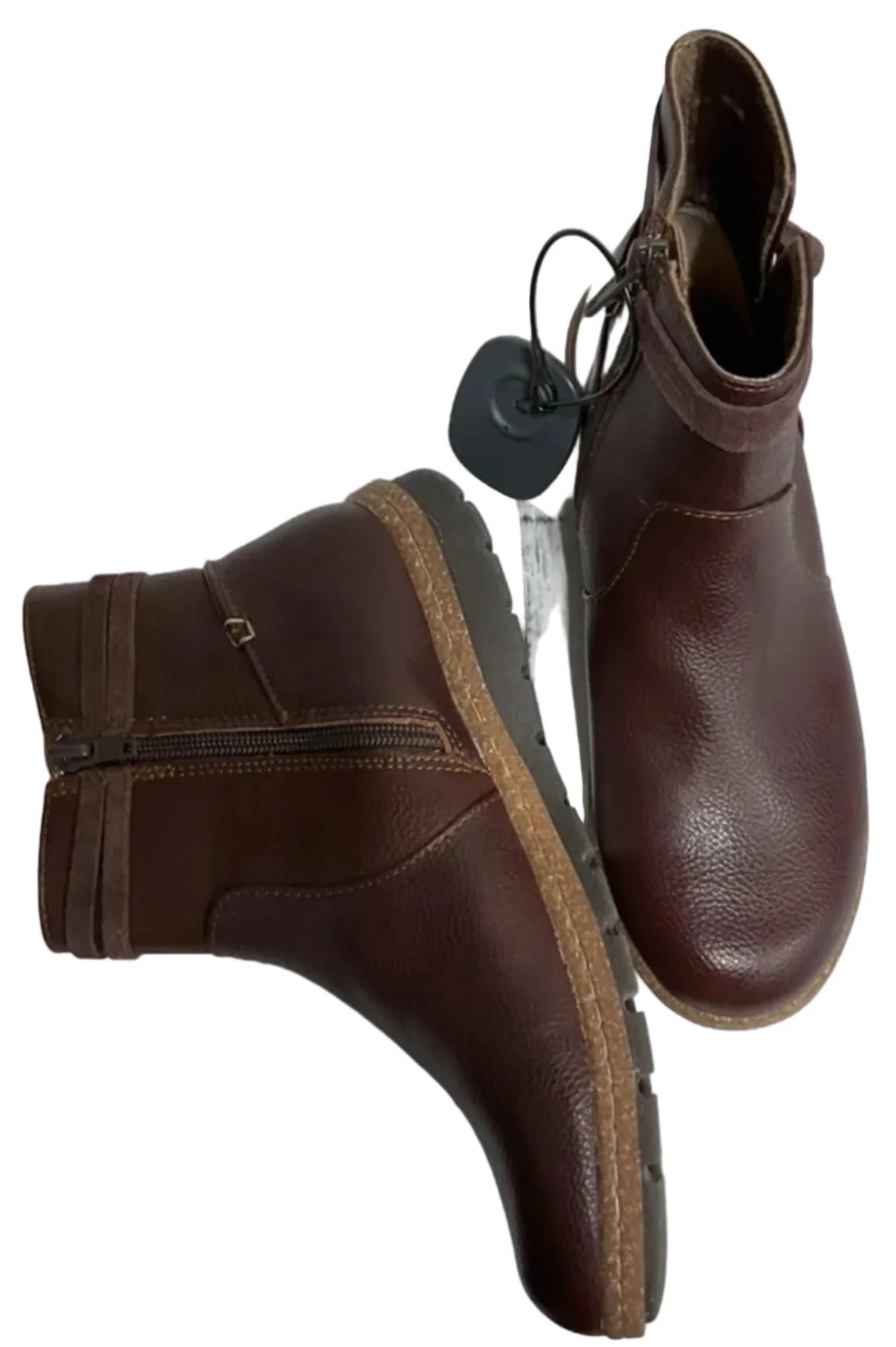 Boots Ankle Flats By Boc In Red, Size: 6.5