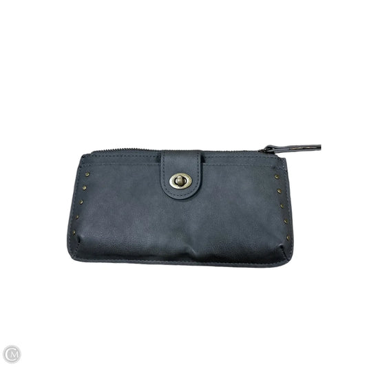 Wristlet By Maurices, Size: Medium