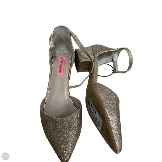 Shoes Heels Block By Betsey Johnson In Gold, Size: 6.5