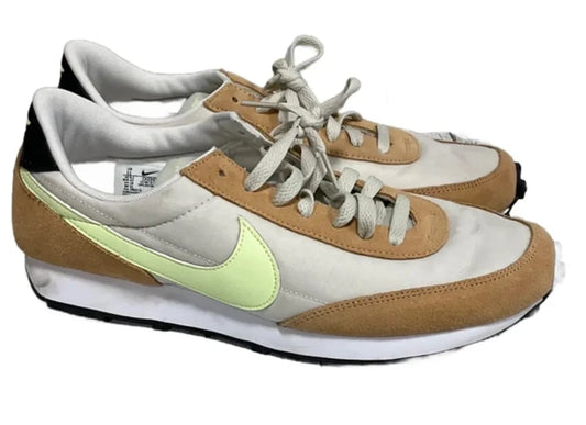 Shoes Athletic By Nike In Tan, Size: 11