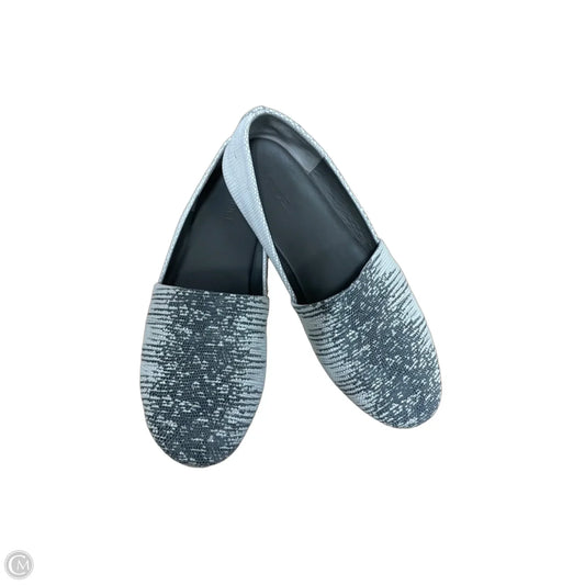Shoes Flats By Vince In Grey & White, Size: 9.5