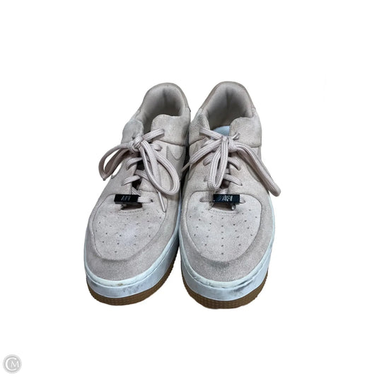 Shoes Sneakers By Nike In Beige, Size: 8