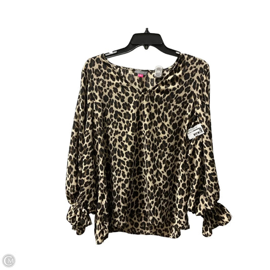 Top Long Sleeve By Vince Camuto In Leopard Print, Size: L
