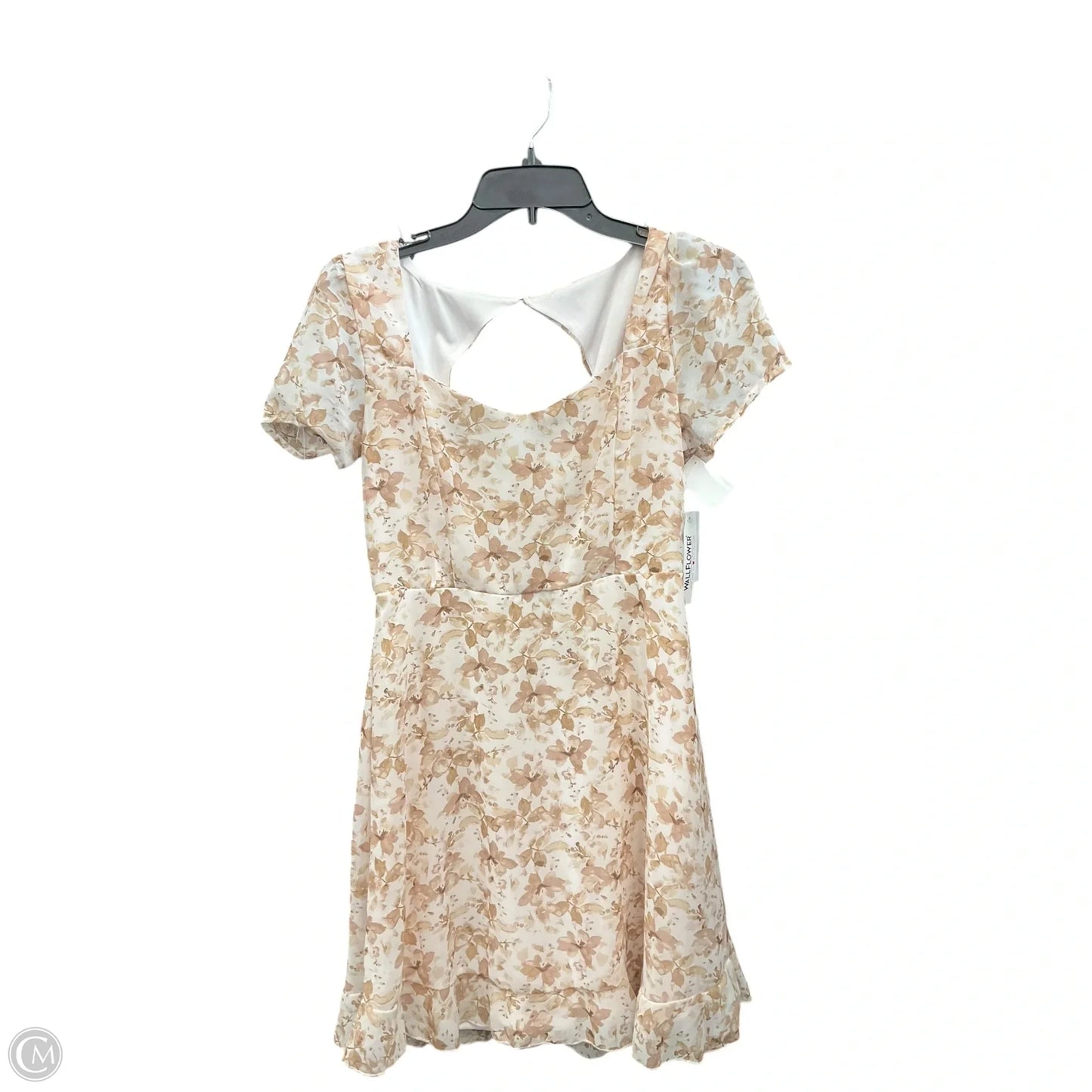 Dress Casual Short By Clothes Mentor In White, Size: M