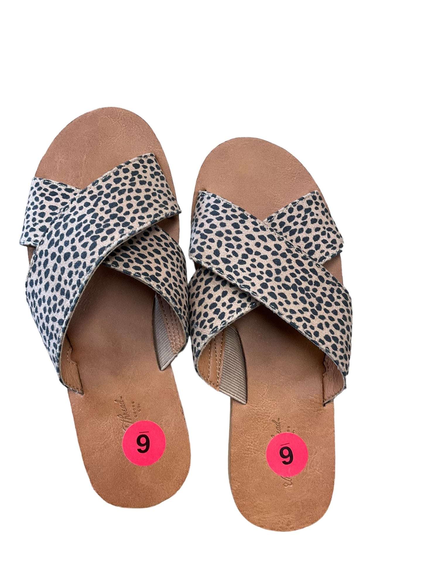 Animal Print Sandals Flats Universal Thread, Size 6