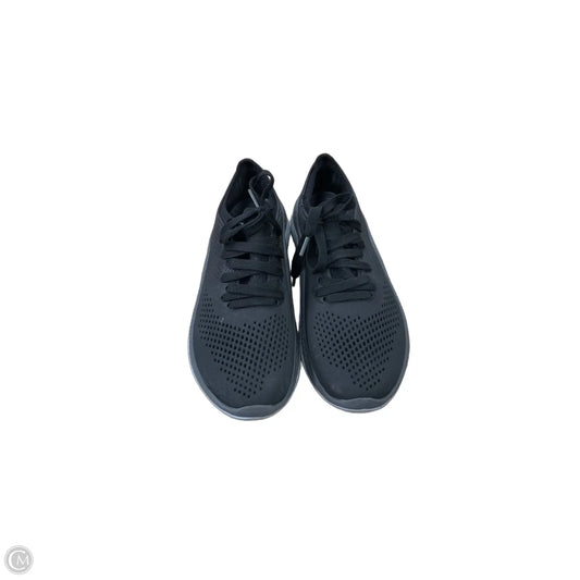 Shoes Sneakers By Crocs In Black, Size: 9