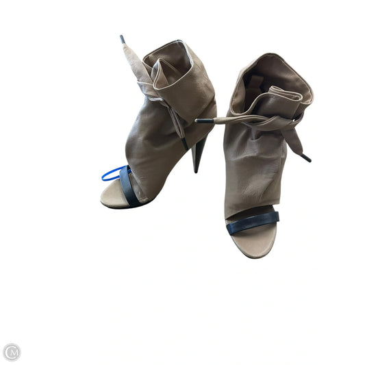 Shoes Luxury Designer By Balenciaga In Tan, Size: 8