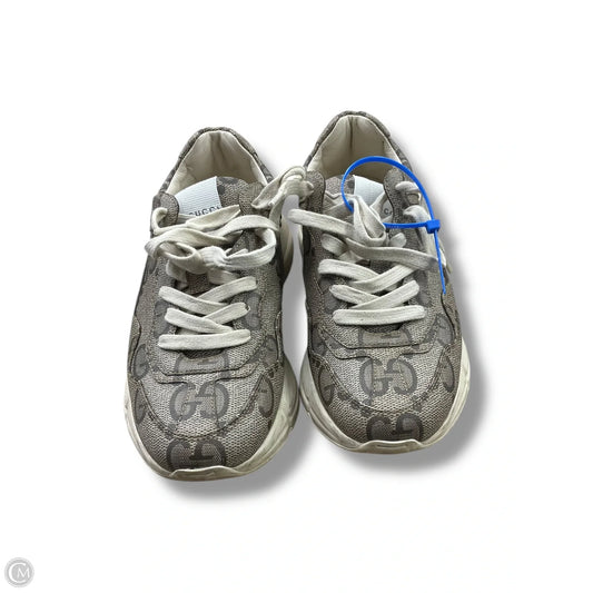 Shoes Luxury Designer By Gucci In Tan, Size: 6.5