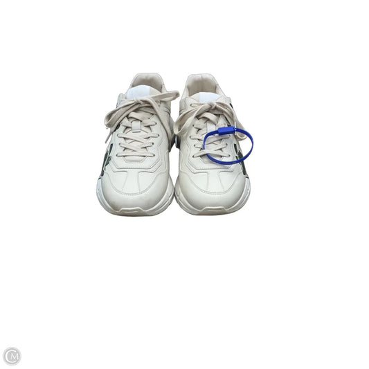 Shoes Luxury Designer By Gucci In Cream & Red, Size: 9