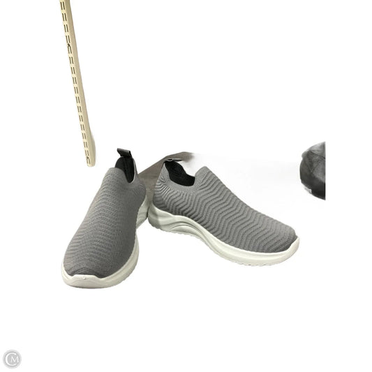 Shoes Athletic By Clothes Mentor In Grey, Size: 6.5