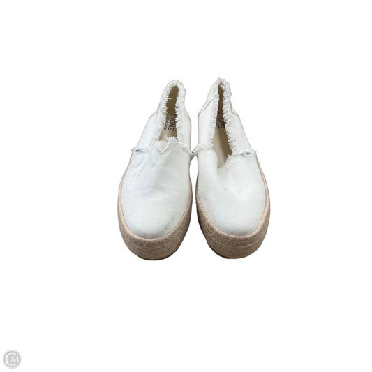 Shoes Flats By Toms In White, Size: 10