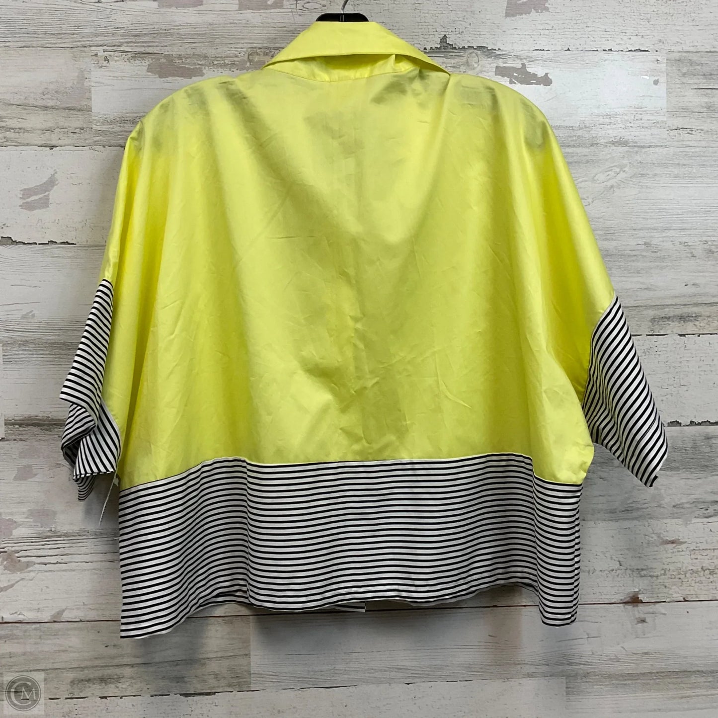 Top Short Sleeve By Planet Lauren G In Yellow