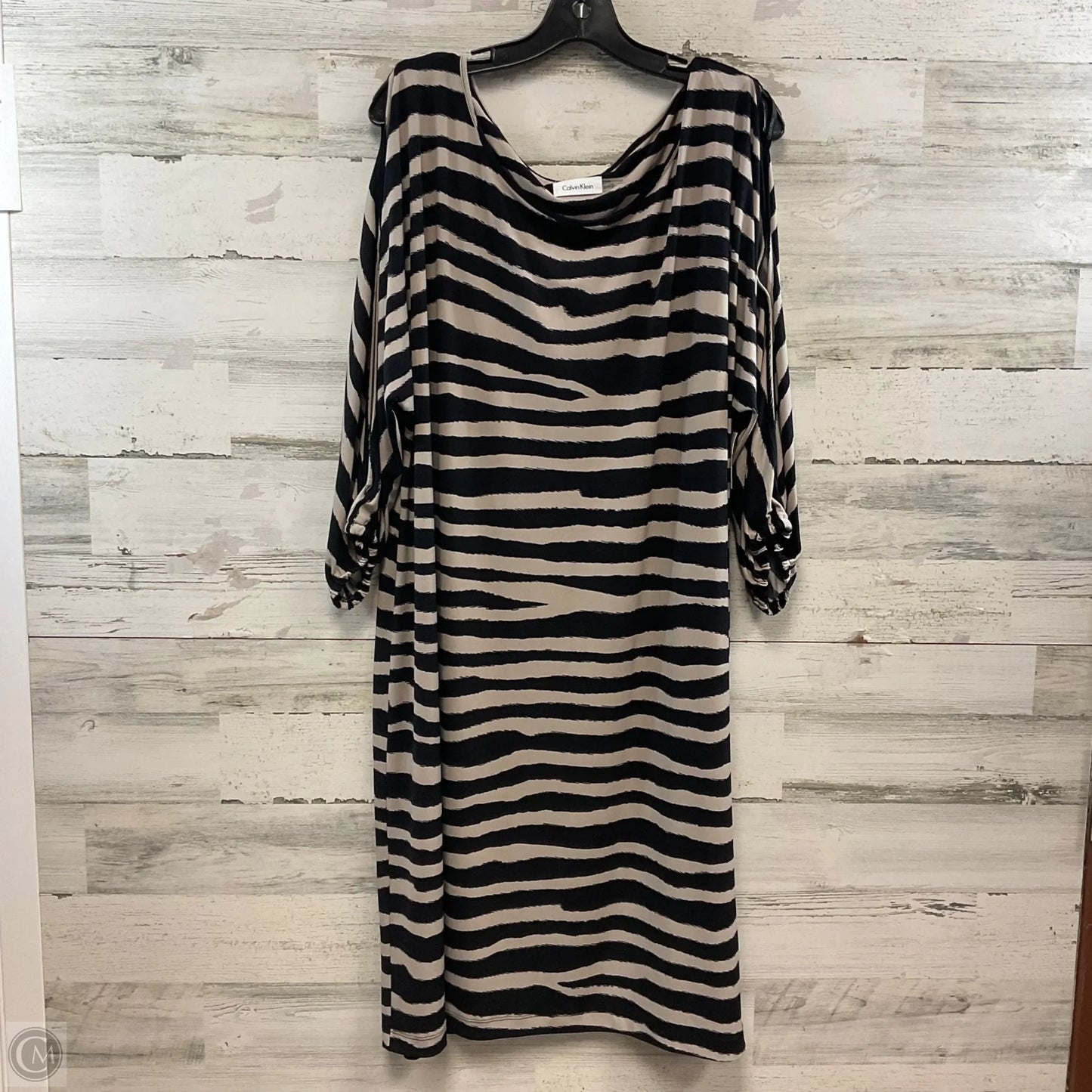 Dress Casual Short By Calvin Klein In Black & Brown, Size: 2x