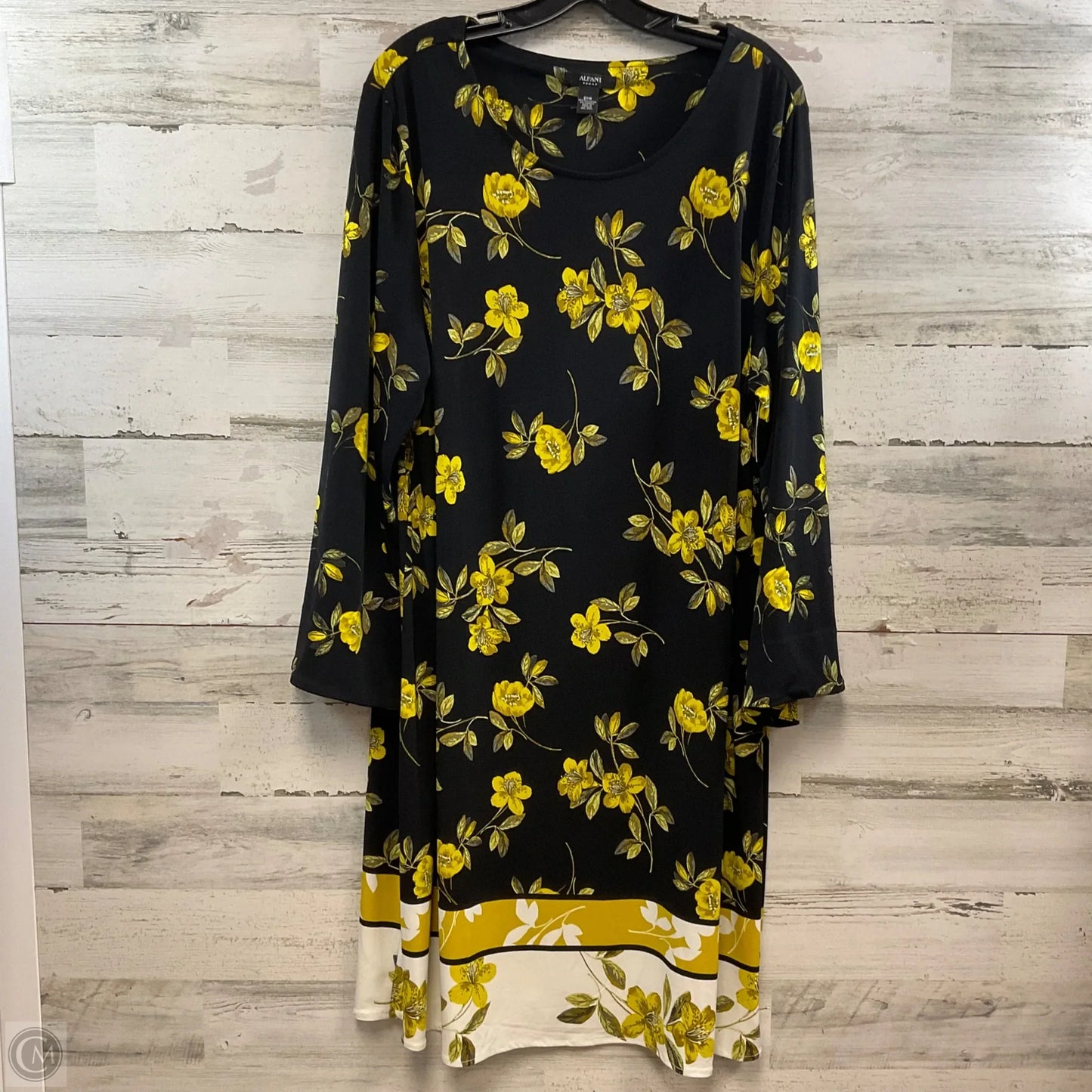 Dress Casual Short By Alfani In Black & Yellow, Size: 2x