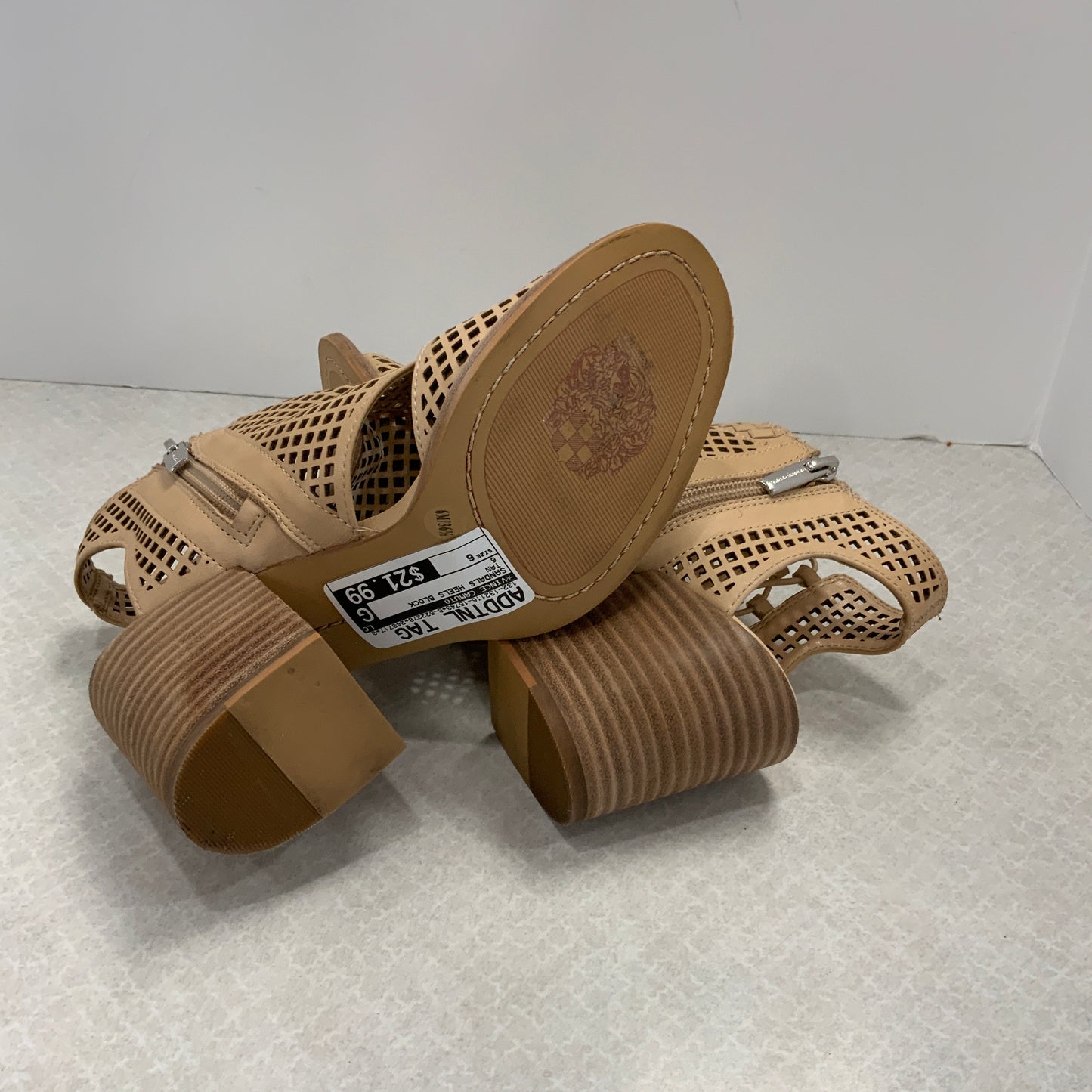 Tan Sandals Heels Block Vince Camuto, Size 6